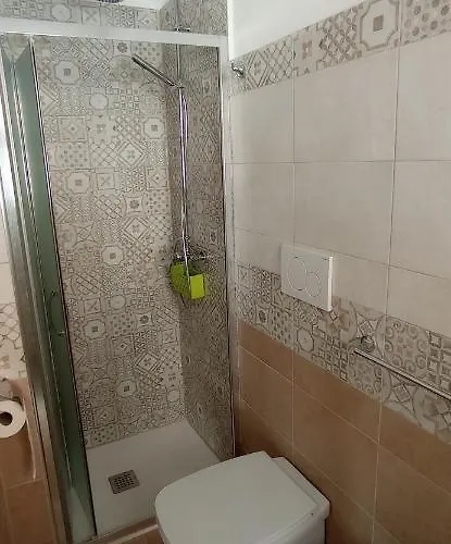 Alojamento de Acomodação e Pequeno-almoço Lungomare Galilei 3*