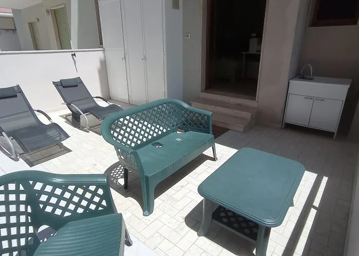 Alojamento de Acomodação e Pequeno-almoço Lungomare Galilei 3*